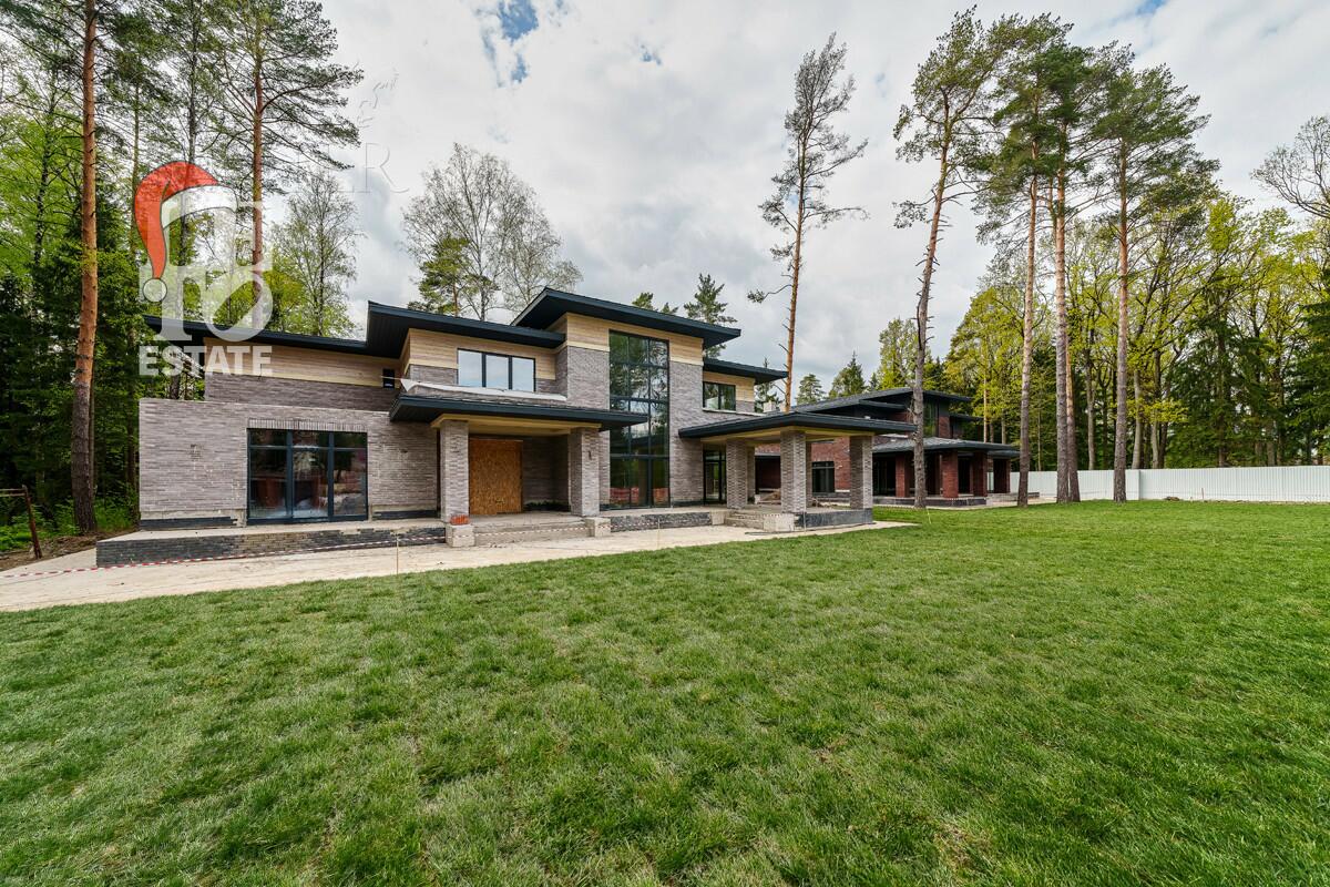 2-этажный коттедж 460 м² без отделки