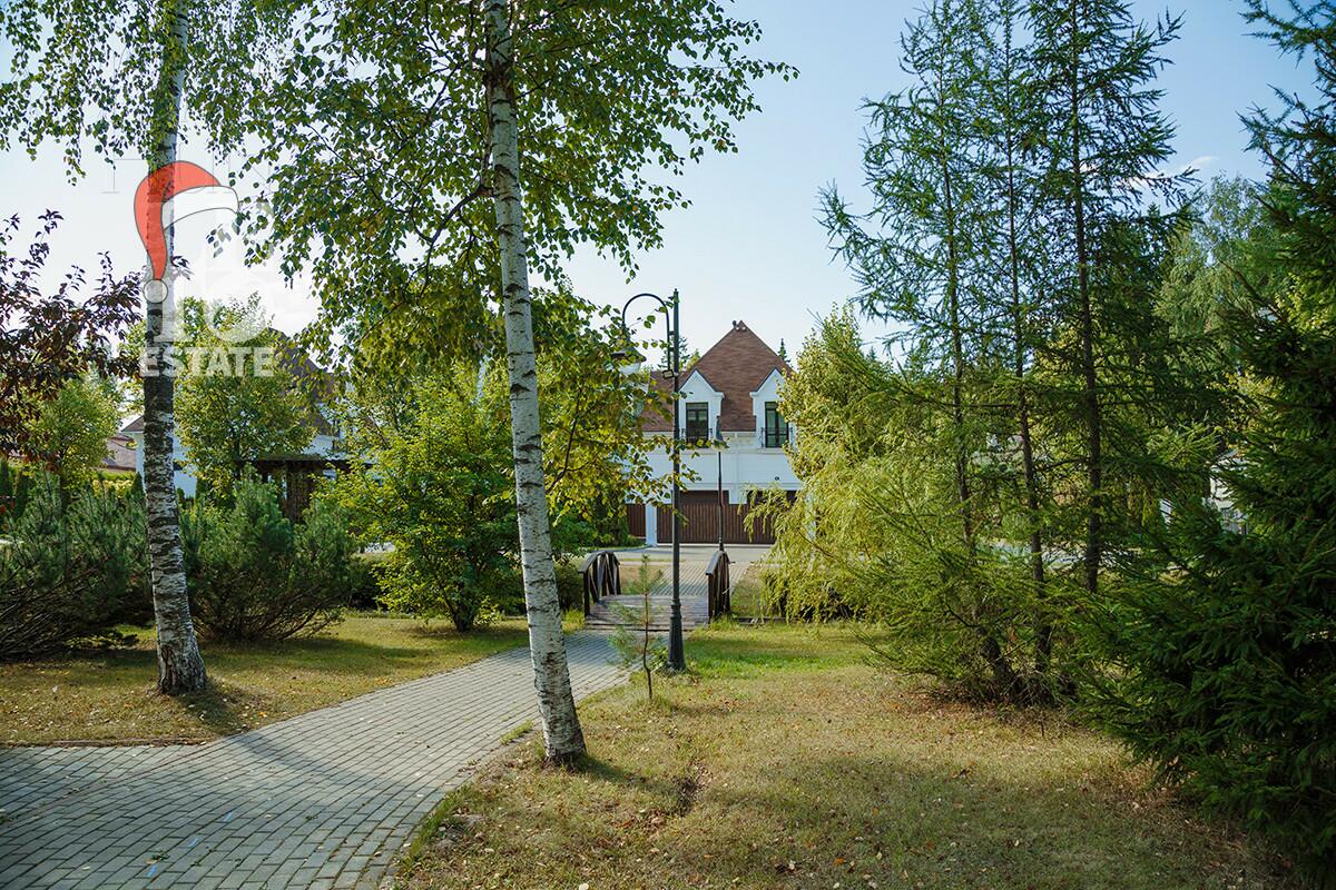 3-этажный коттедж 1 200 м² с отделкой