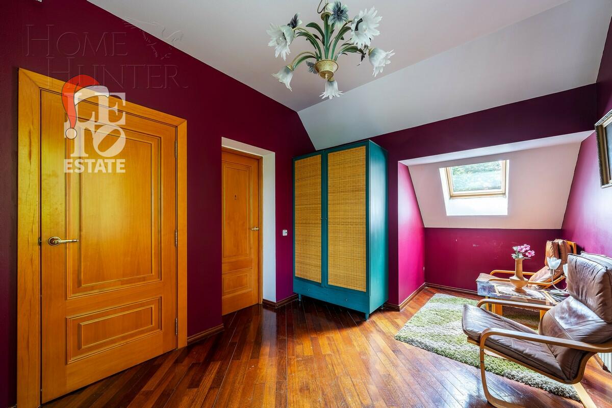 2-этажный коттедж 675.8 м² с отделкой