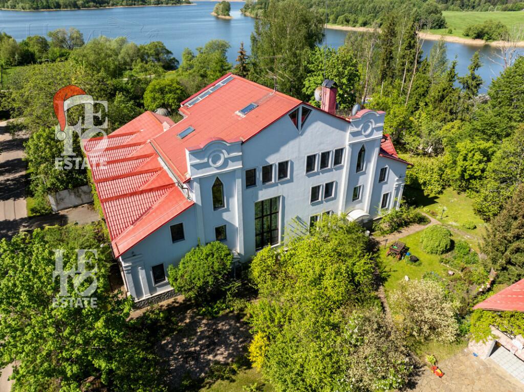 3-этажный коттедж 840 м² с отделкой