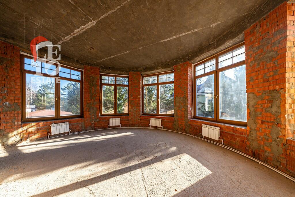 2-этажный коттедж 600 м² без отделки