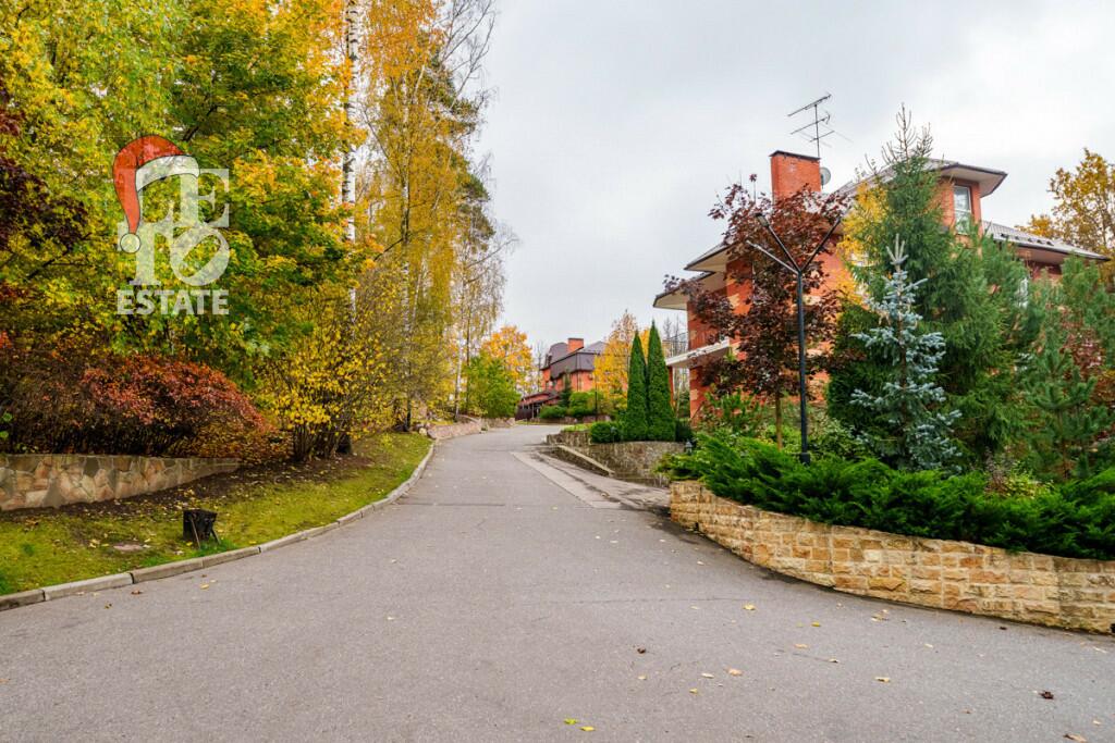 2-этажный коттедж 440.2 м² с отделкой