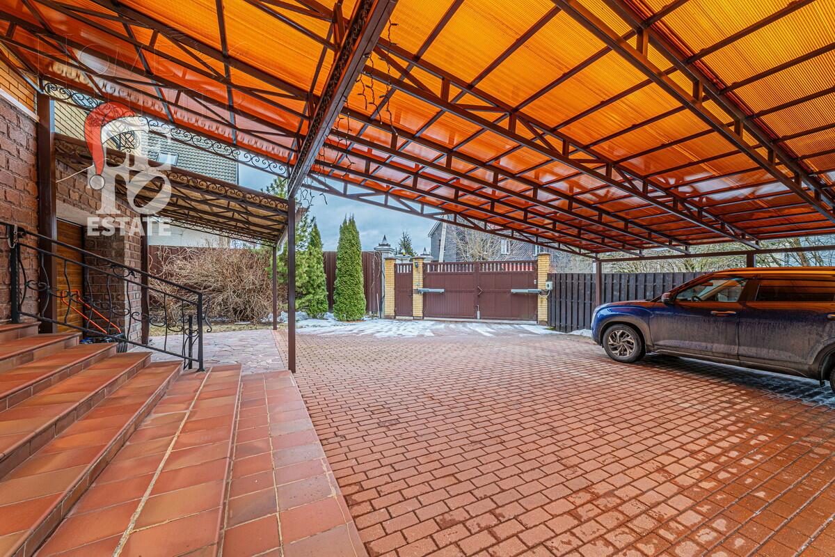 2-этажный коттедж 350 м² с отделкой