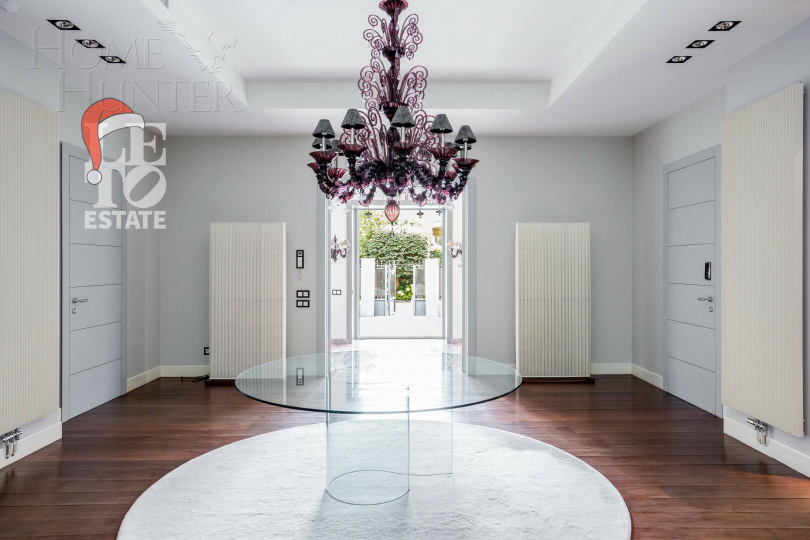 2-этажный коттедж 1 438 м² с отделкой