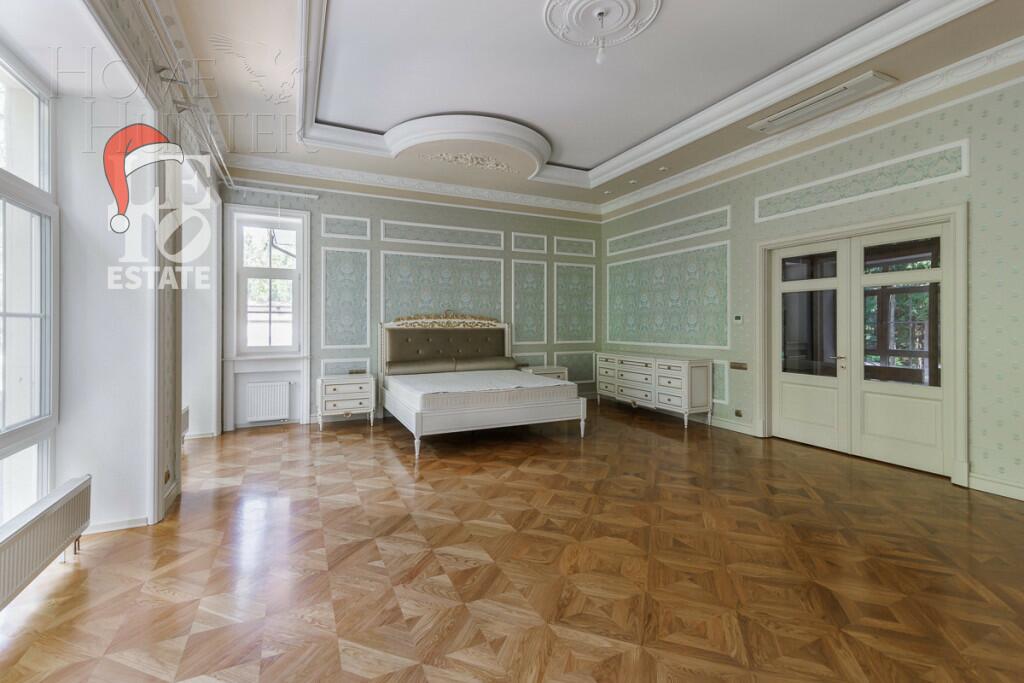 2-этажный коттедж 1 556 м² с отделкой