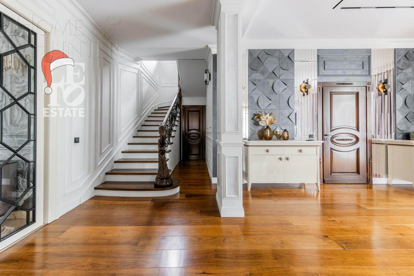 2-этажный коттедж 810 м² с отделкой