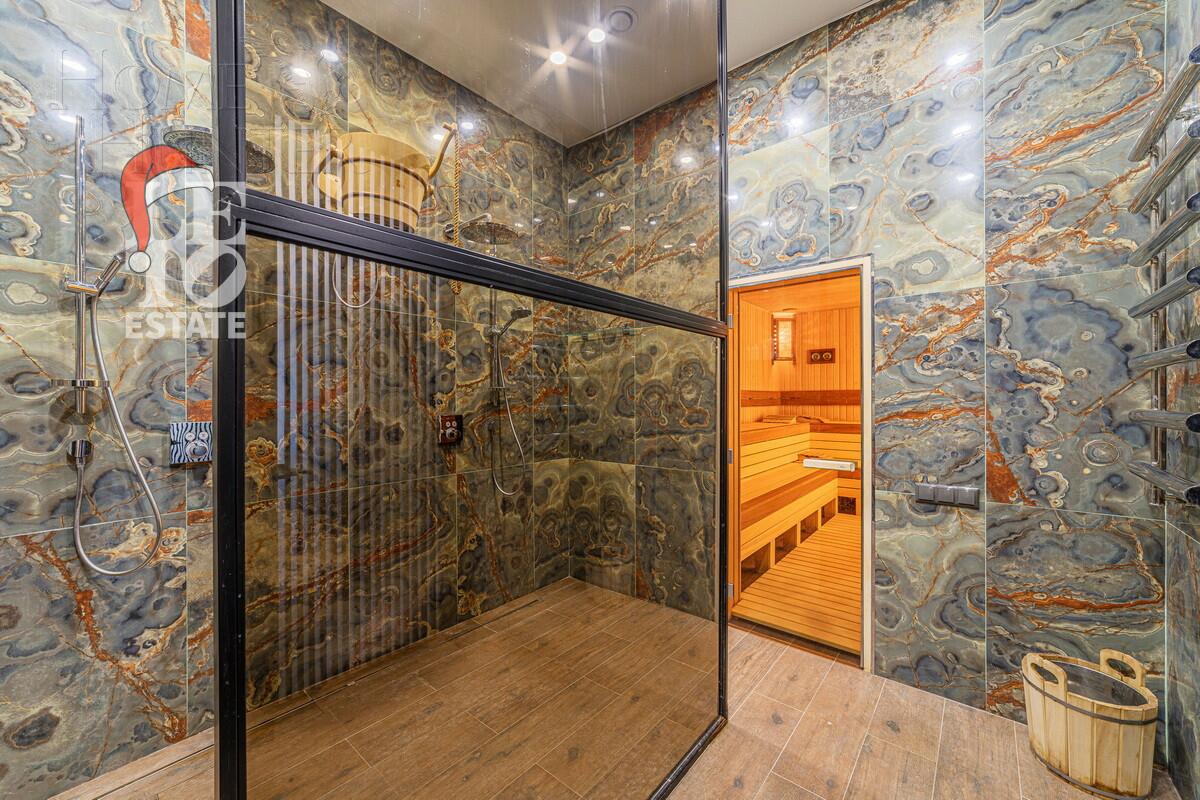 3-этажный коттедж 1 200 м² с отделкой