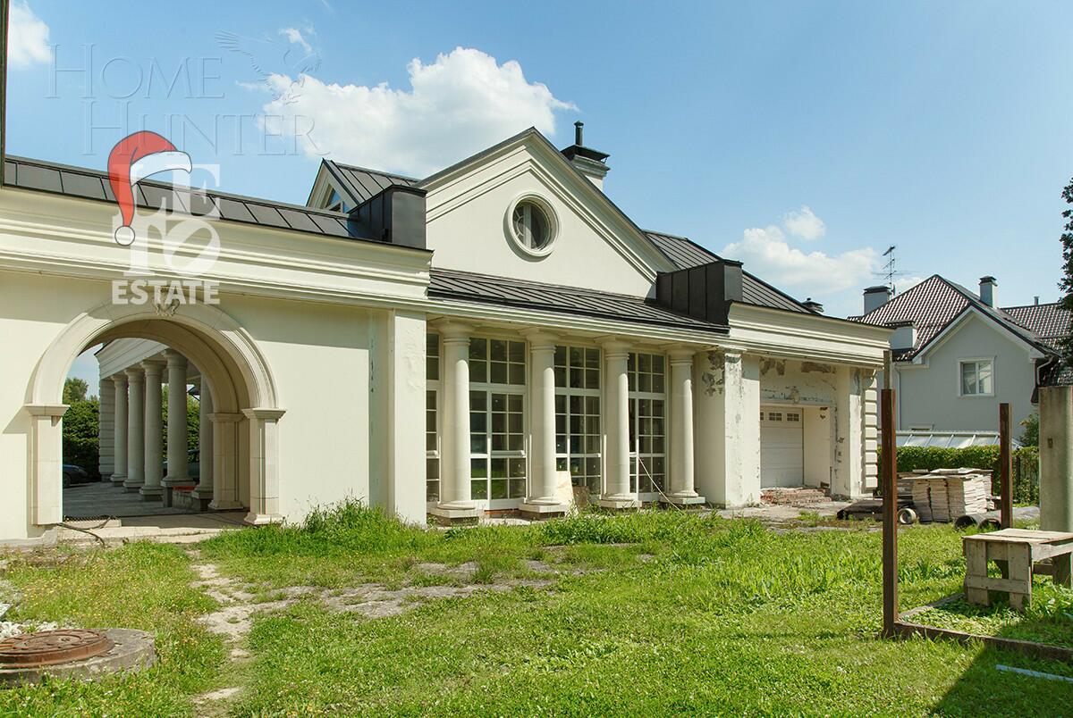 2-этажный коттедж 1 569 м² без отделки