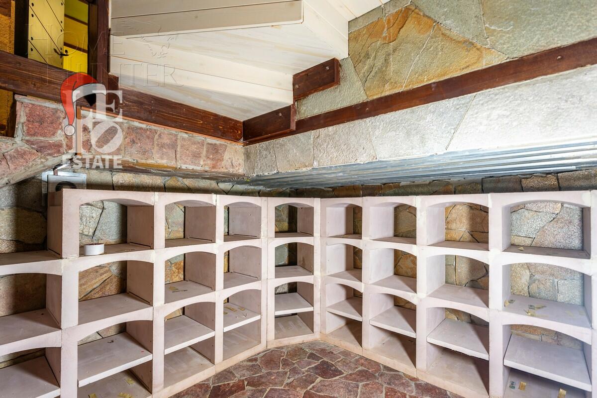 3-этажный коттедж 980 м² с отделкой