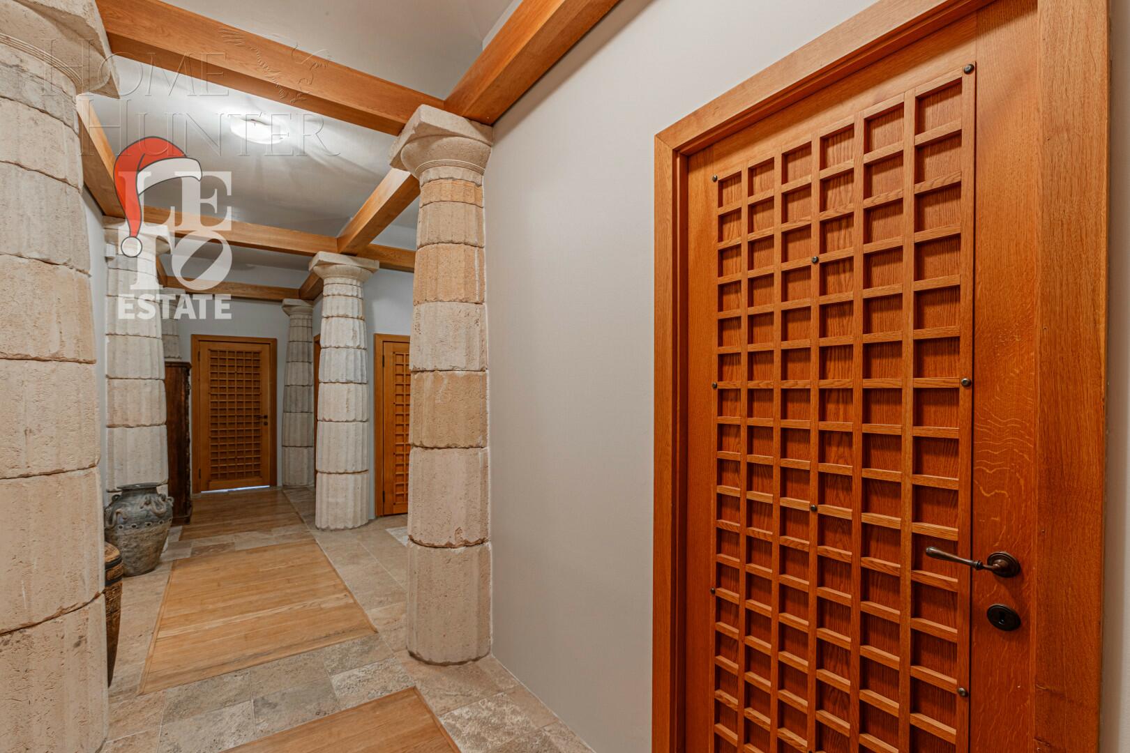 2-этажный коттедж 720 м² с отделкой