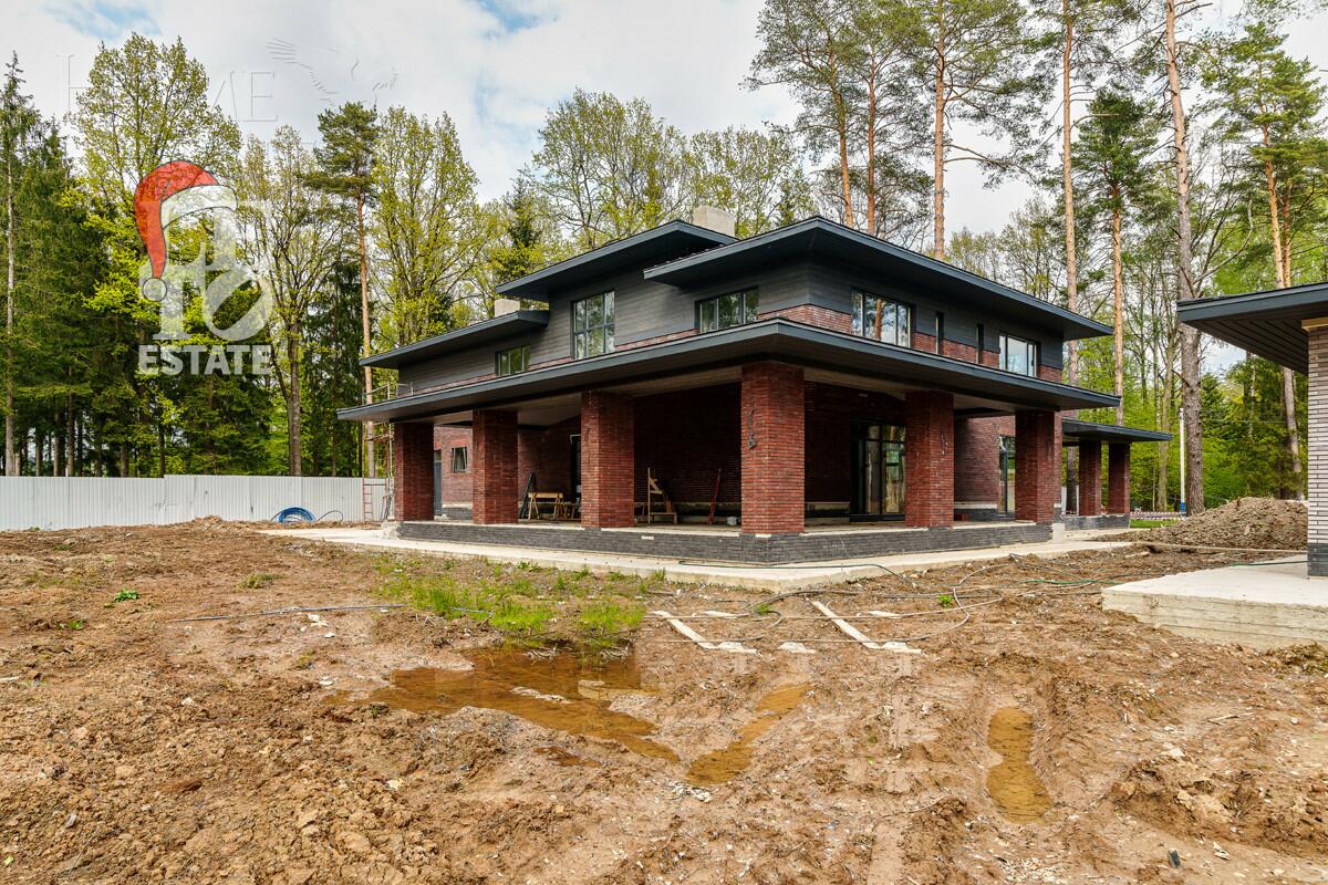 2-этажный коттедж 460 м² без отделки