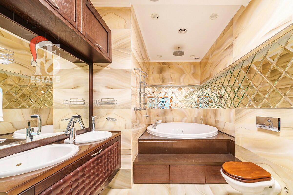 3-этажный коттедж 500 м² с отделкой