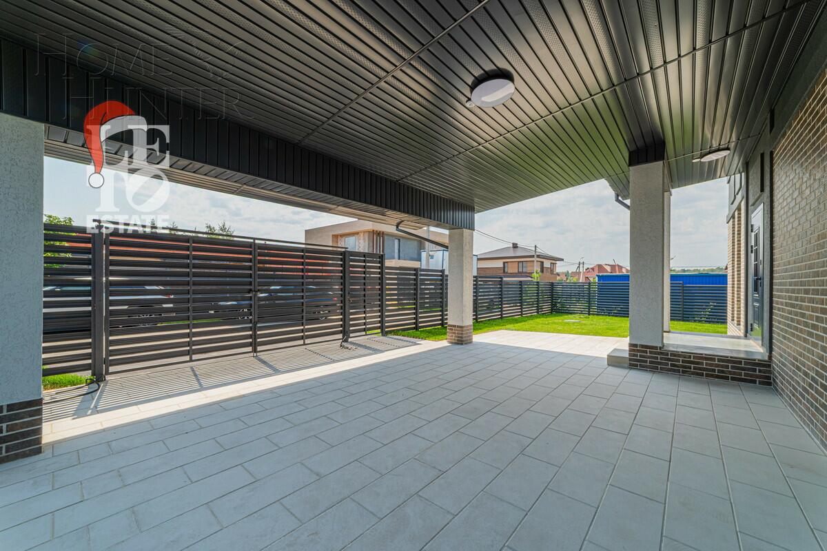 2-этажный коттедж 238.4 м² с отделкой