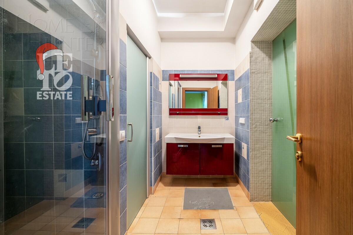 2-этажный коттедж 675.8 м² с отделкой