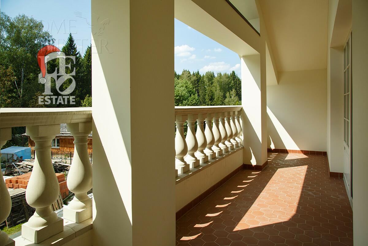 2-этажный коттедж 1 569 м² без отделки