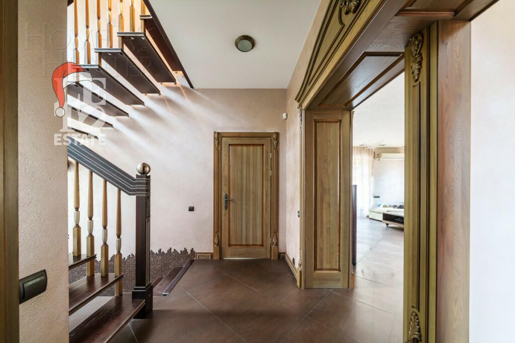 2-этажный коттедж 440.2 м² с отделкой