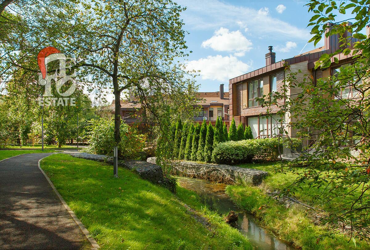 2-этажный таунхаус 270 м² без отделки