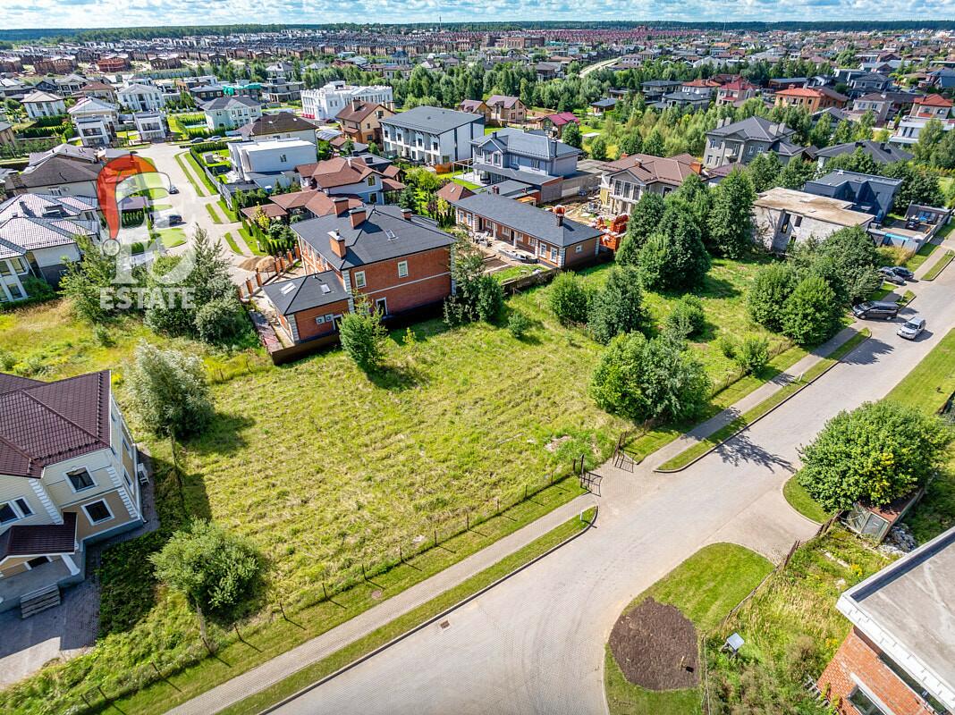 Участок 10.4 сот. в охраняемом поселке