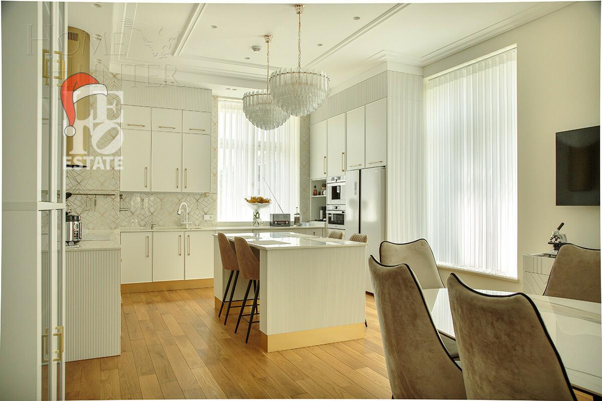 2-этажный коттедж 1 200 м² с отделкой