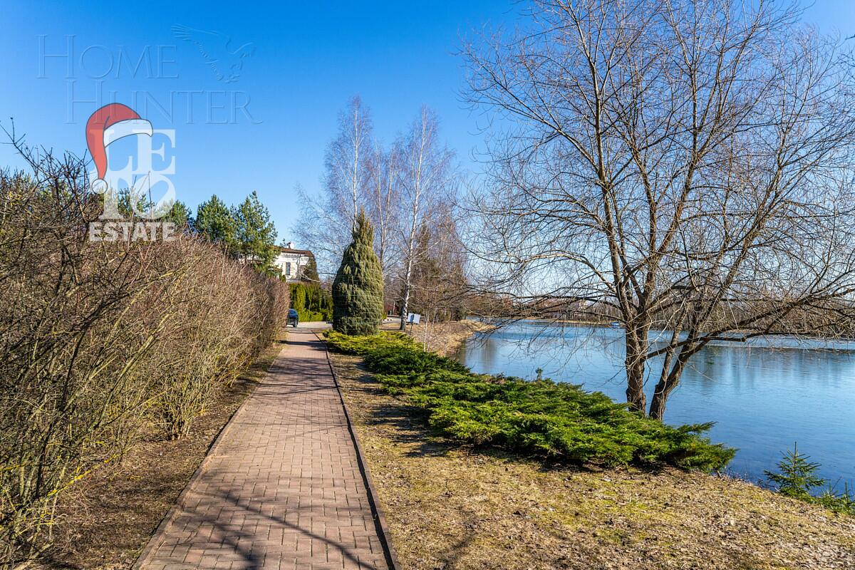 2-этажный коттедж 1 320 м² без отделки