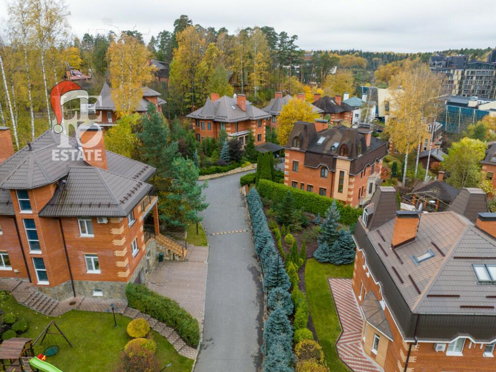 2-этажный коттедж 440.2 м² с отделкой