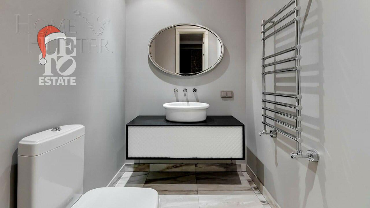 3-этажный коттедж 1 185 м² с отделкой