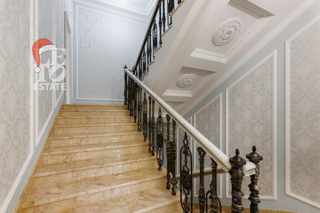 2-этажный коттедж 1 556 м² с отделкой