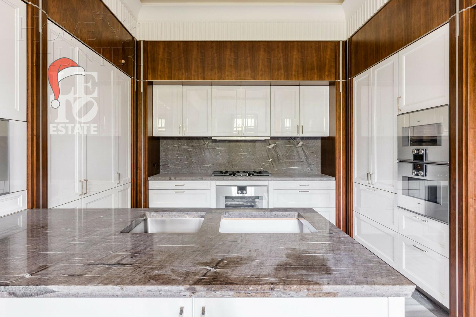 2-этажный коттедж 1 244 м² с отделкой