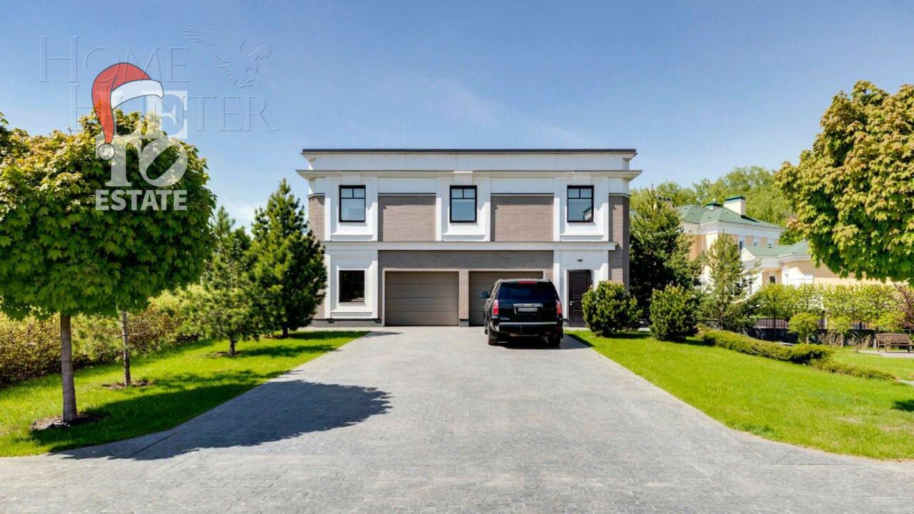 3-этажный коттедж 1 185 м² с отделкой