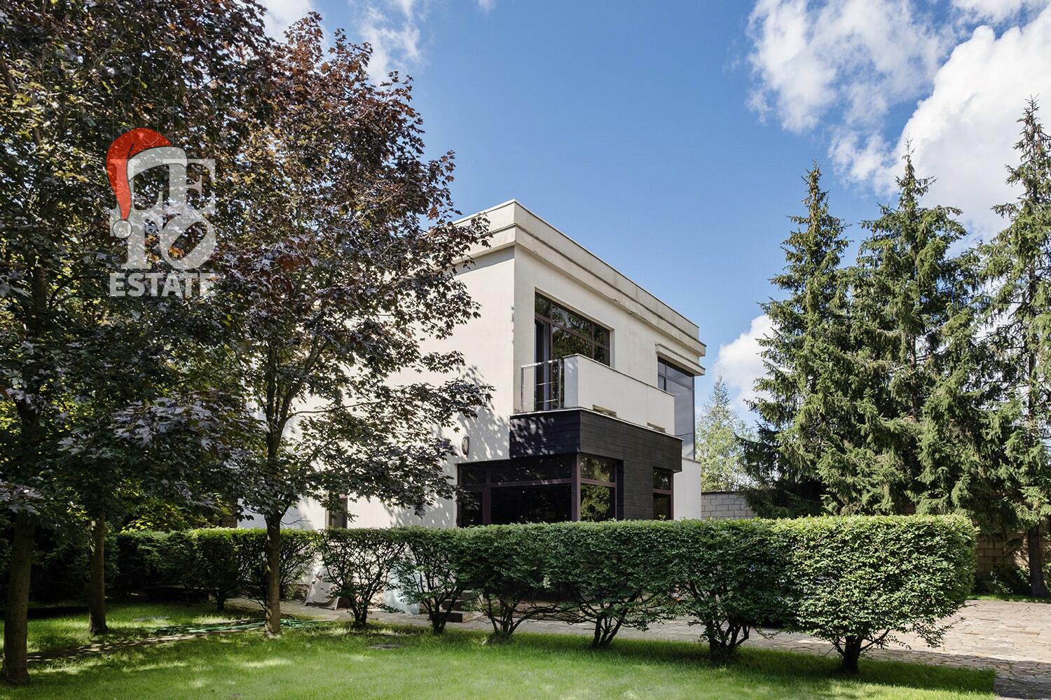 2-этажный коттедж 1 200 м² с отделкой