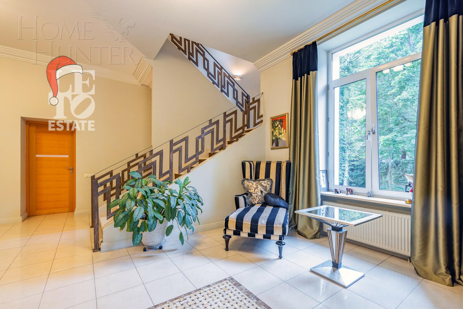 2-этажный коттедж 600 м² с отделкой