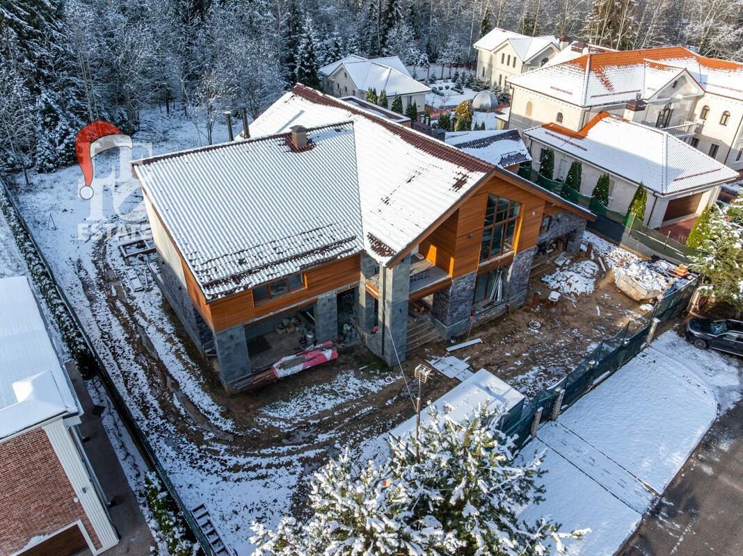 2-этажный коттедж 1 150 м² без отделки