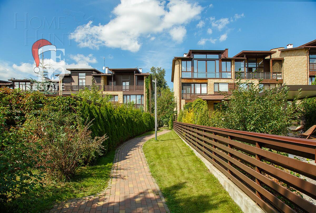 2-этажный таунхаус 270 м² без отделки