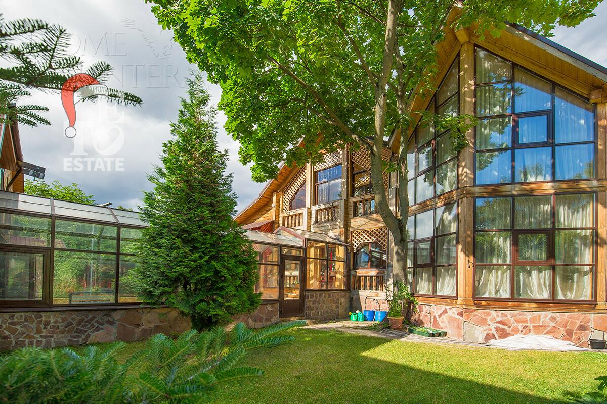 3-этажный коттедж 310 м² с отделкой