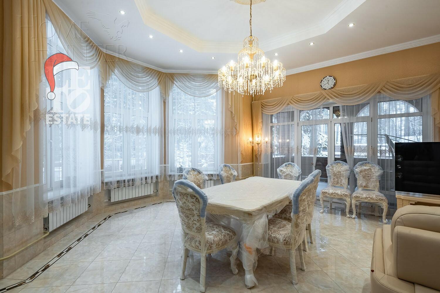 3-этажный коттедж 1 319 м² с отделкой