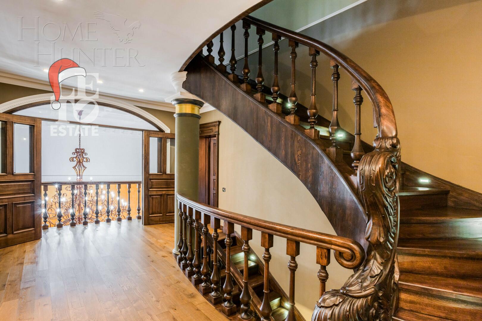 2-этажный коттедж 800 м² с отделкой