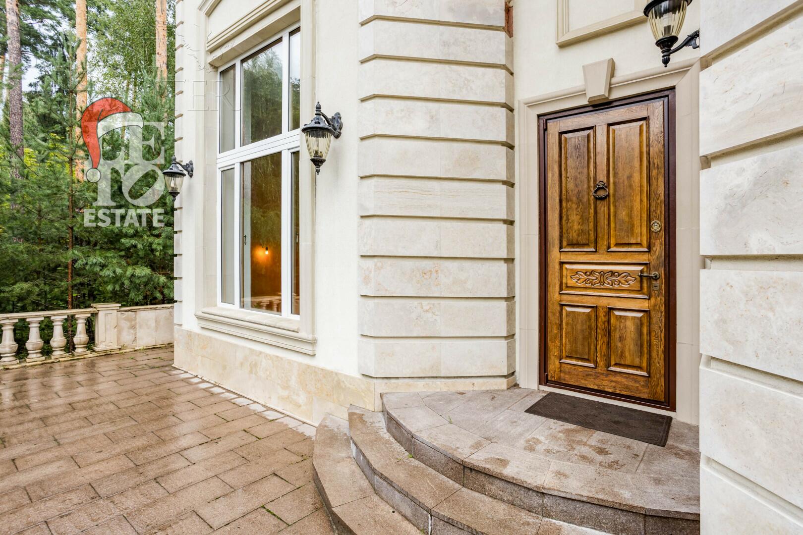 2-этажный коттедж 800 м² с отделкой