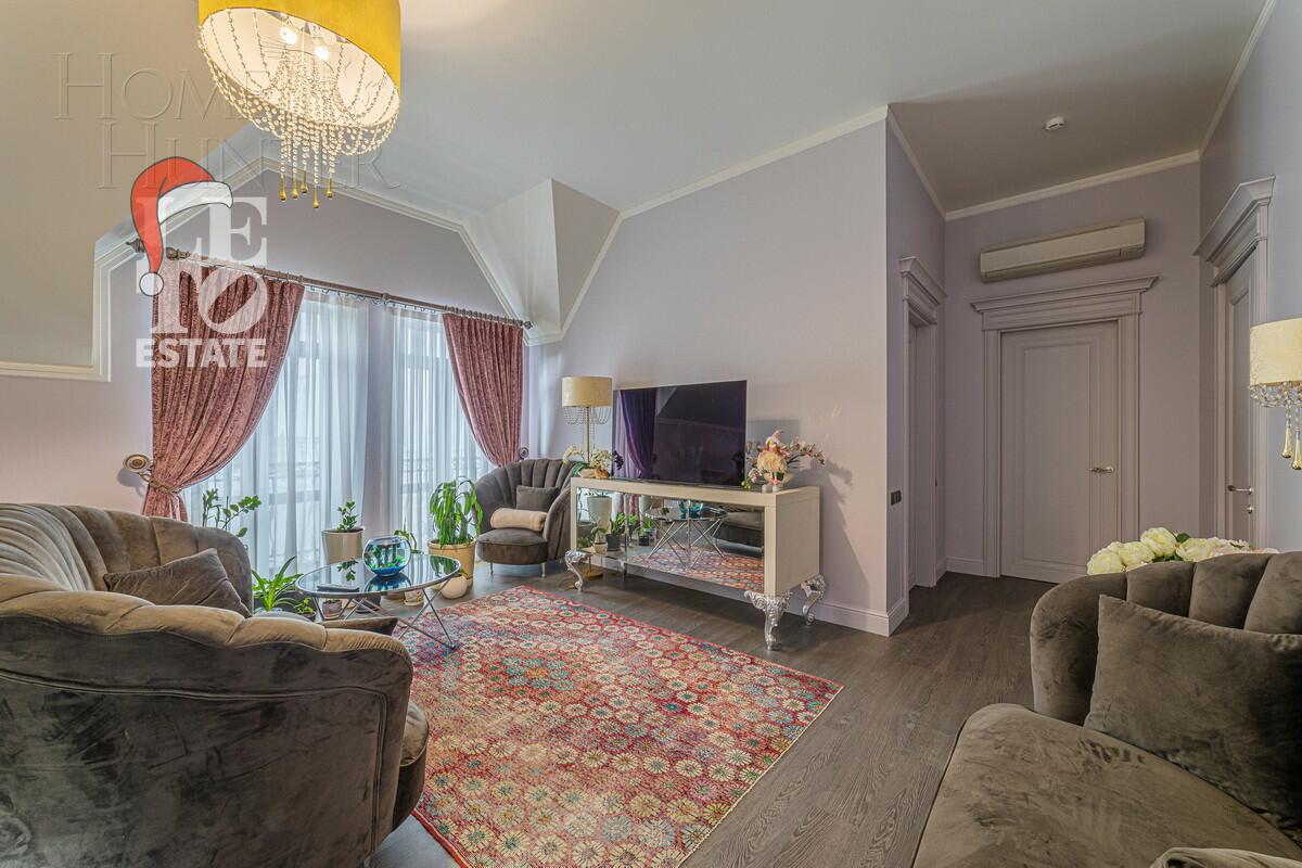 3-этажный коттедж 1 200 м² с отделкой