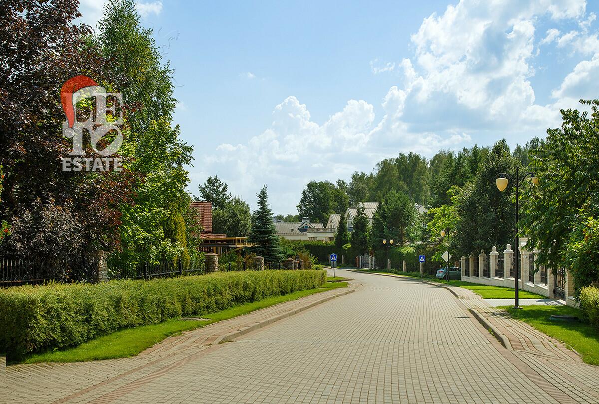 2-этажный коттедж 1 569 м² без отделки