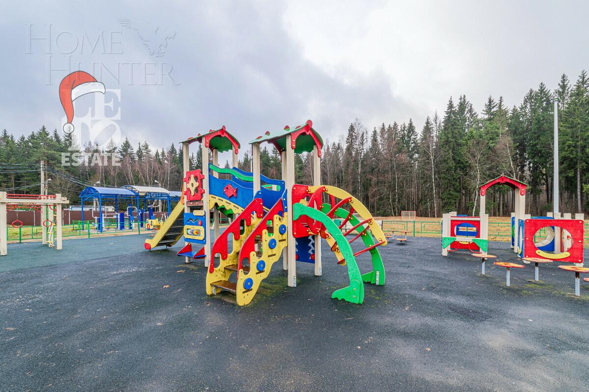 3-этажный коттедж 350 м² с отделкой