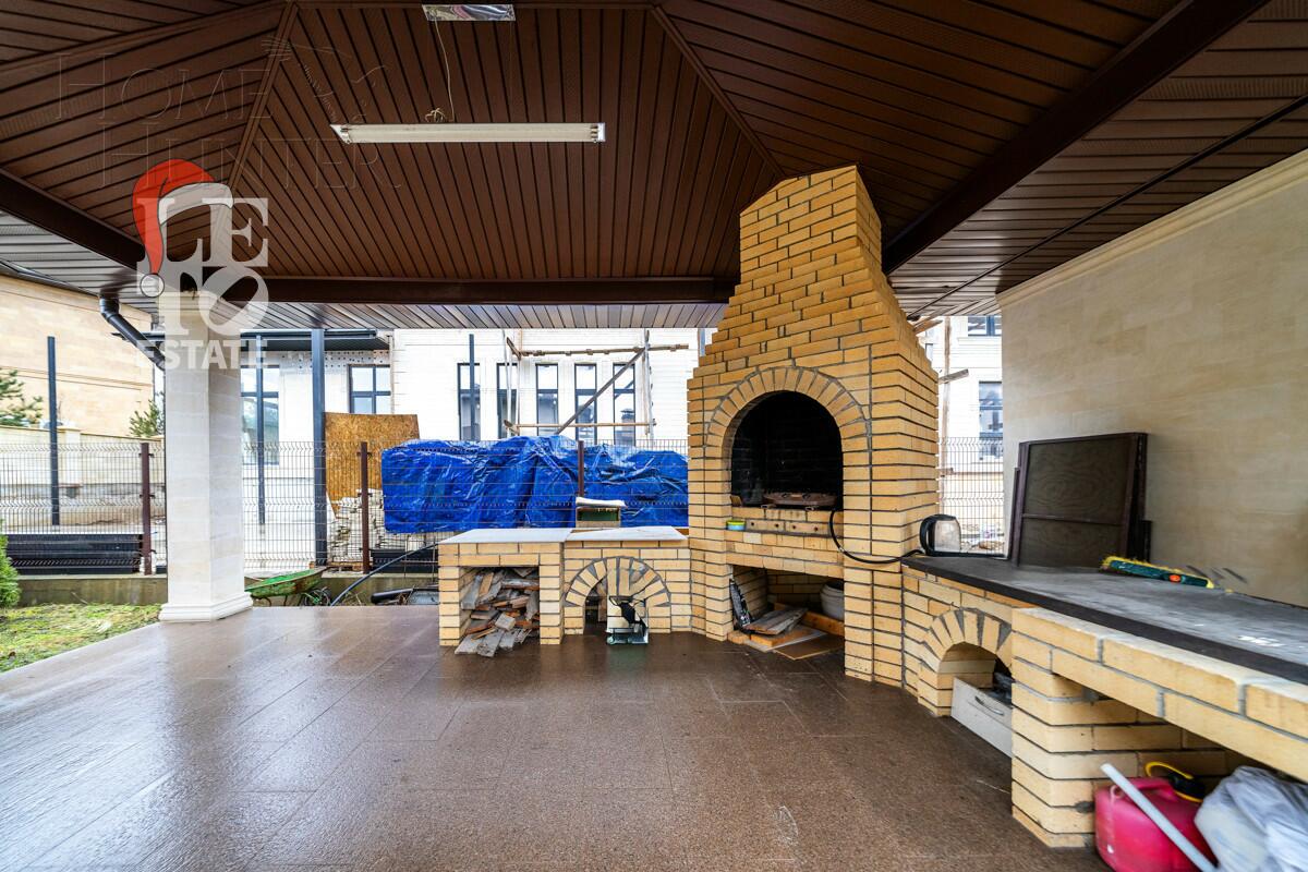 2-этажный коттедж 400 м² с отделкой