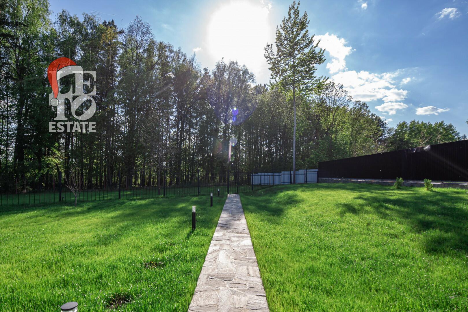 3-этажный коттедж 422 м² с отделкой