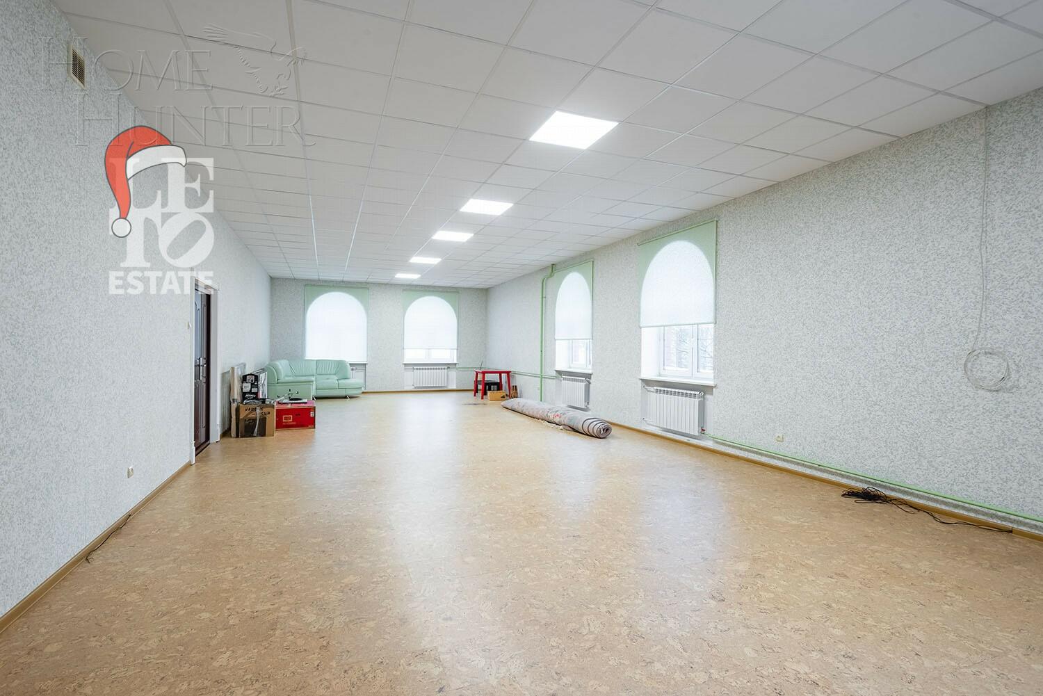 3-этажный коттедж 1 319 м² с отделкой