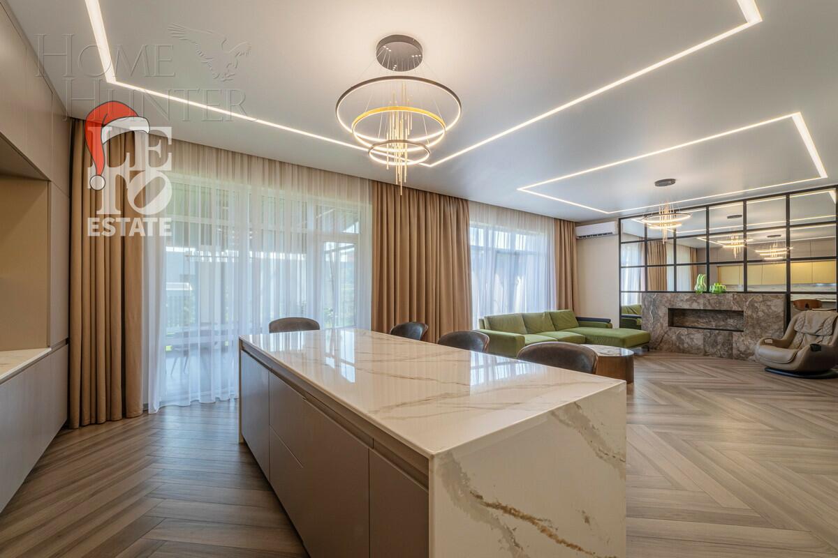 2-этажный коттедж 241 м² с отделкой