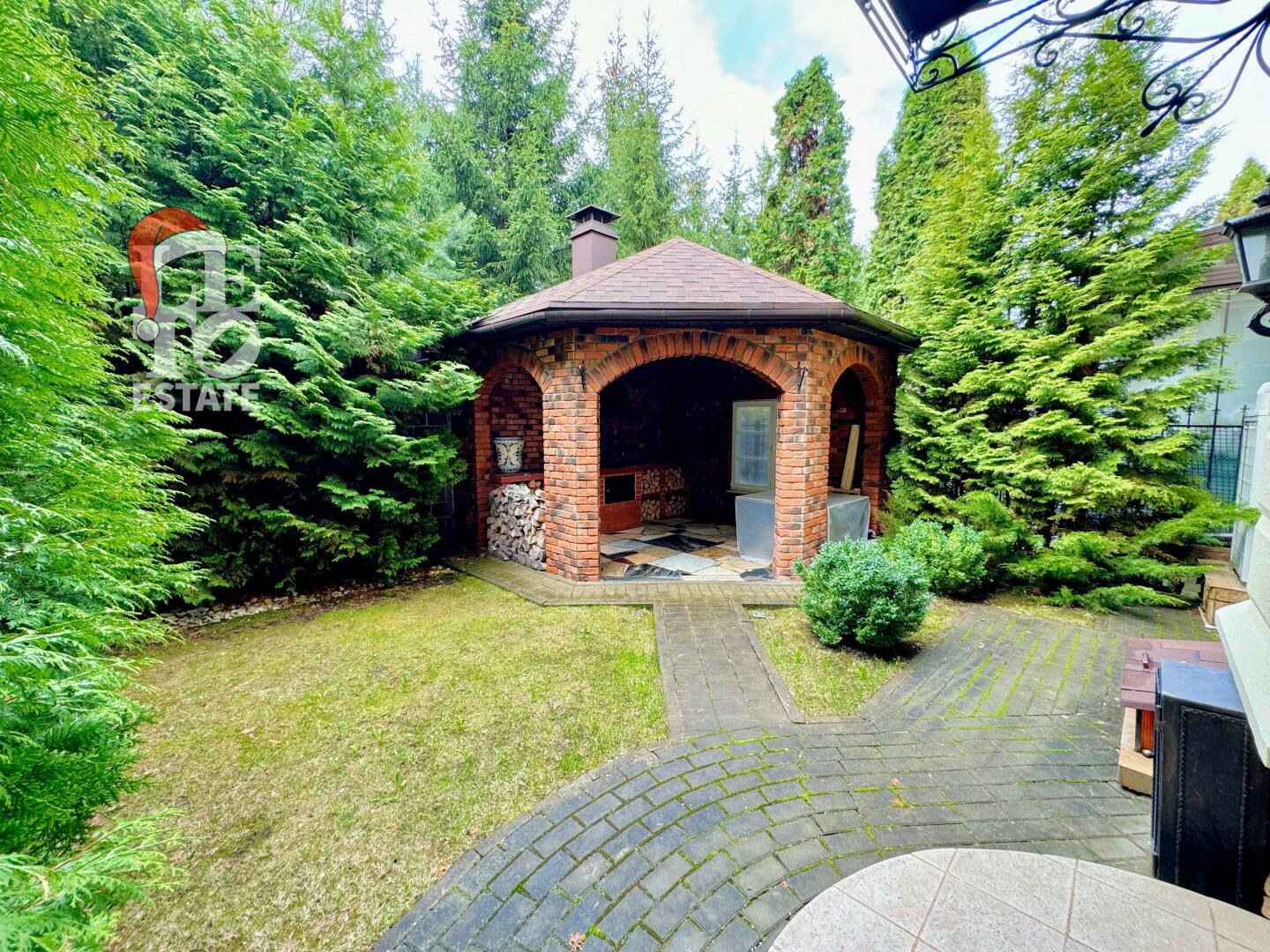 3-этажный таунхаус 293 м² с отделкой