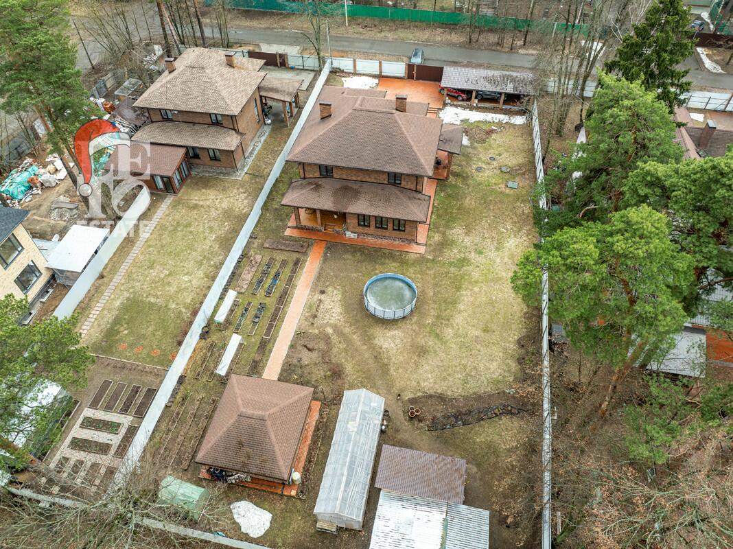 2-этажный коттедж 290 м² с отделкой