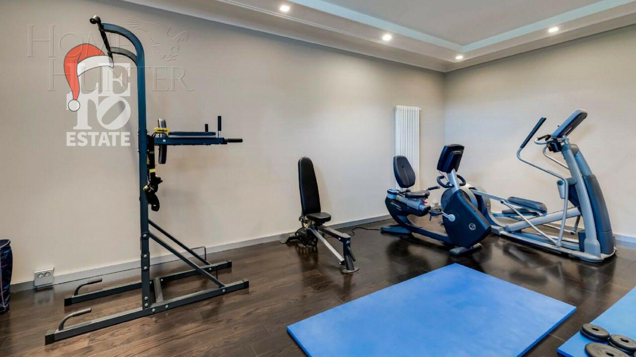 3-этажный коттедж 1 185 м² с отделкой