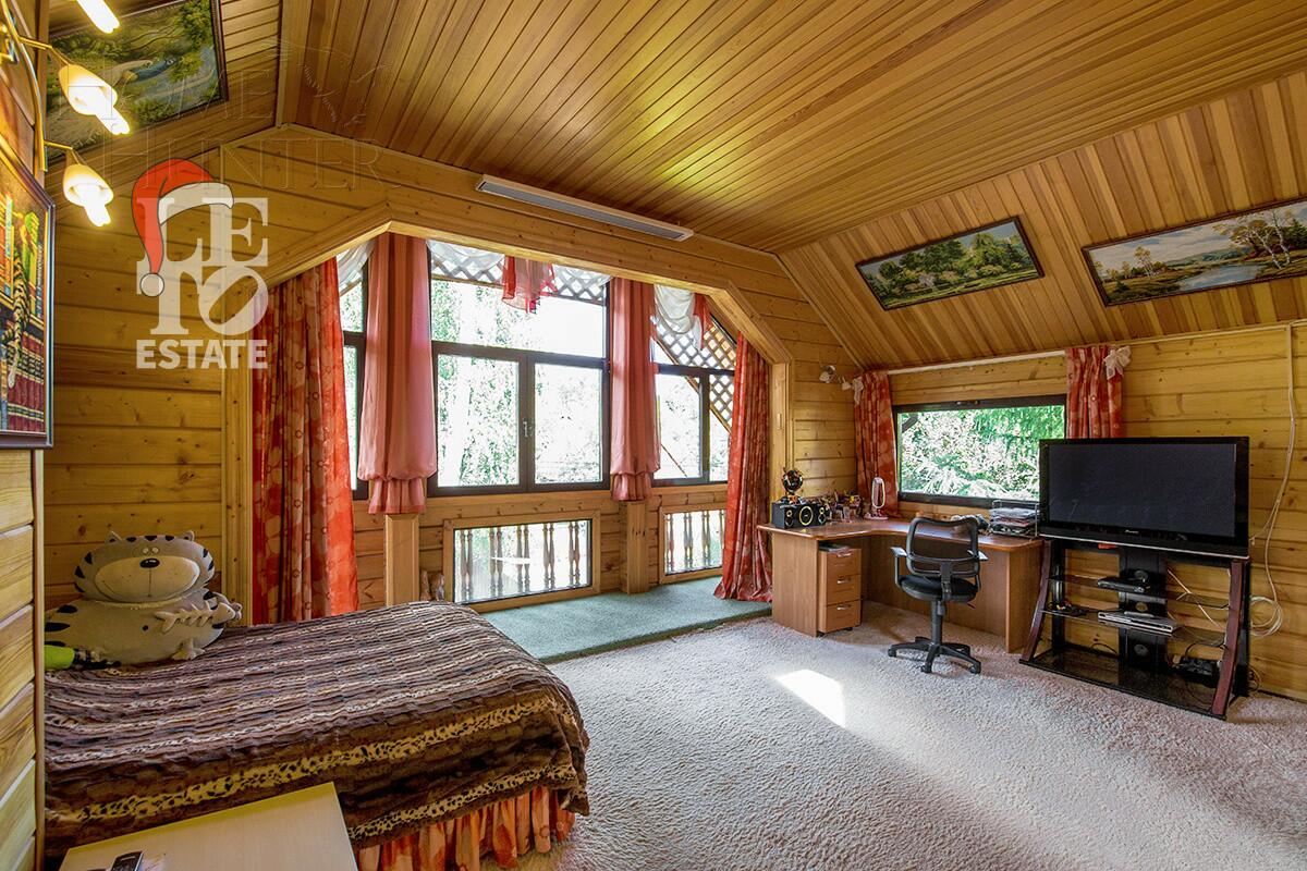 3-этажный коттедж 310 м² с отделкой