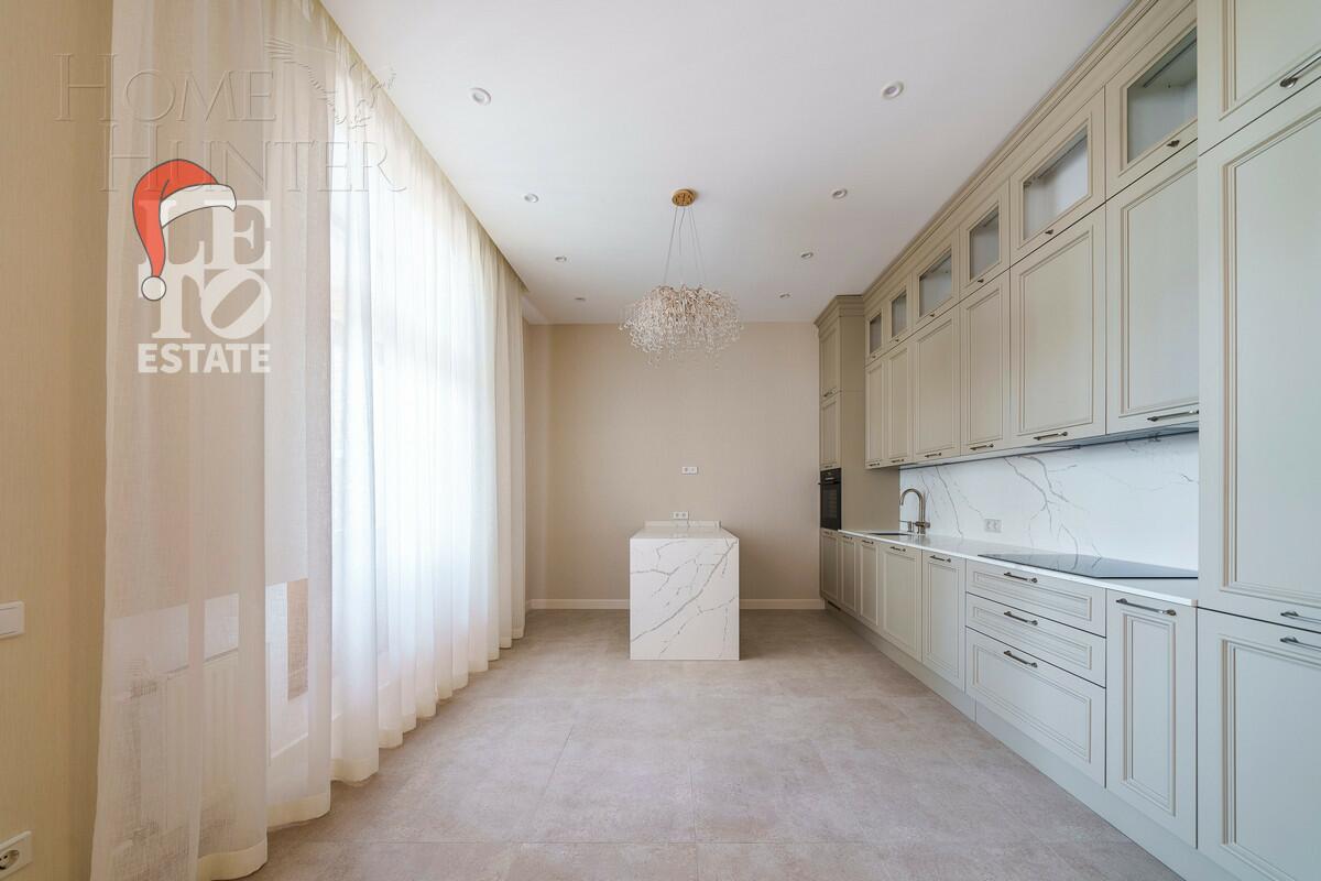 4-КОМН. КВАРТИРА С ОТДЕЛКОЙ 197.3 М² НА 4 ЭТАЖЕ