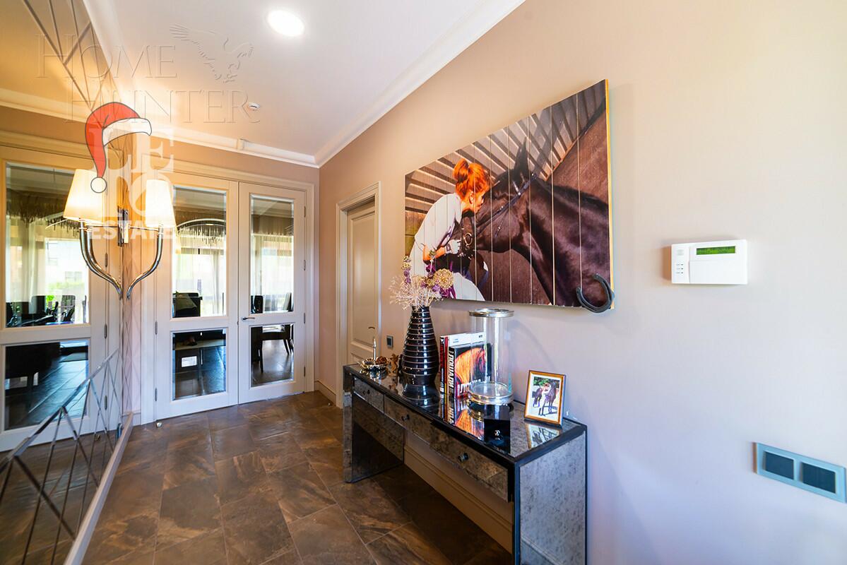 2-этажный коттедж 284.9 м² с отделкой